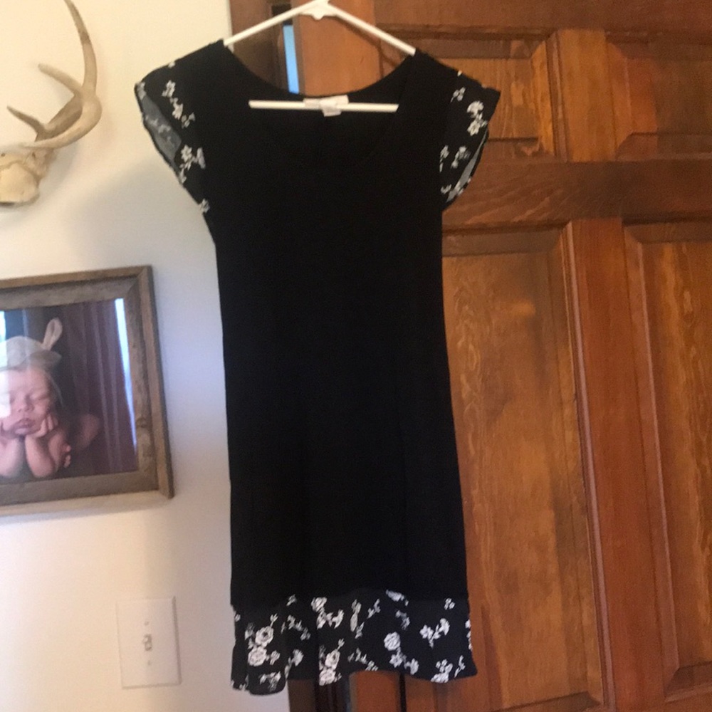 Motherhood Maternity Top